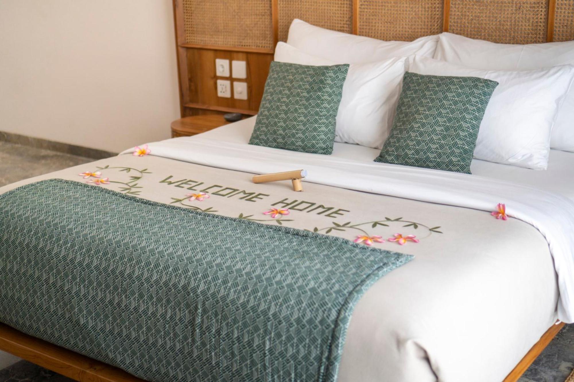 Eight Palms Villa Seminyak By Ini Vie Hospitality Dış mekan fotoğraf